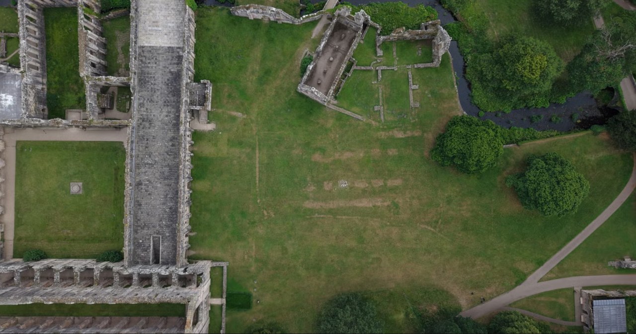 Susza odsłania tajemnice klasztorów. To zaginione budynki