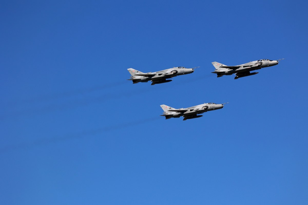 "Stan najwyższej gotowości". Polskie myśliwce poderwane po zmasowanym ataku na Ukrainę