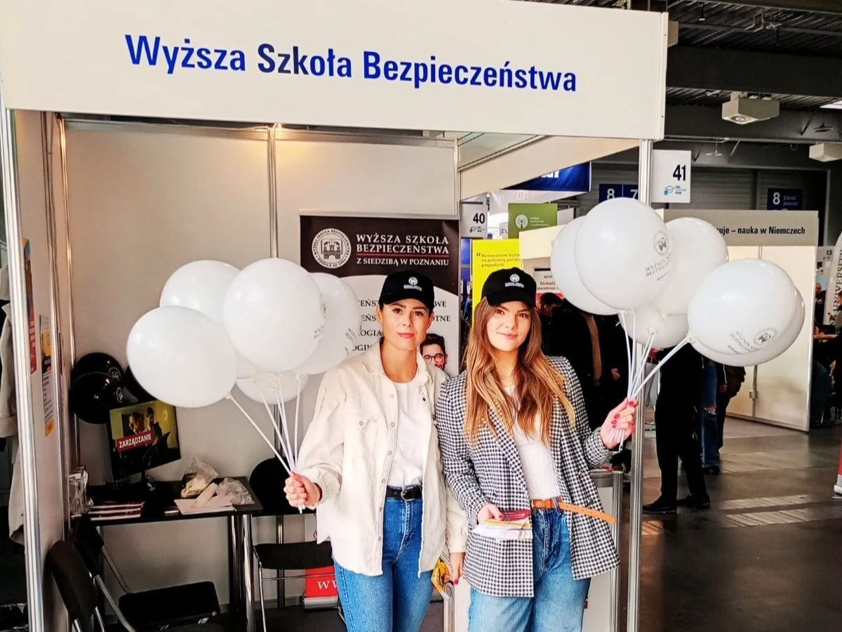 Żyjemy w czasach przyspieszonej transformacji. Technologie cyfrowe zmieniają sposób pracy i komunikacji, globalizacja łączy, ale i komplikuje zależności między państwami, a kryzysy – zdrowotne, klimatyczne i geopolityczne – przypominają, że stabilność nigdy nie jest dana raz na zawsze. 