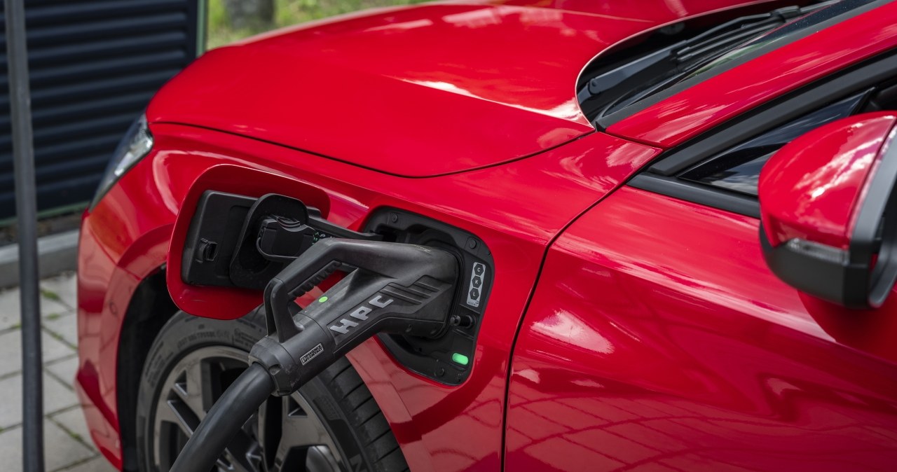 Jaki samochód hybrydowy wybrać?