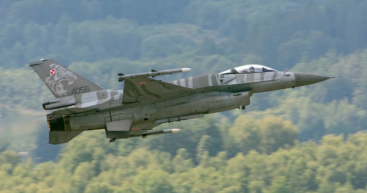 Katastrofa myśliwca F-16 w Radomiu. Zginął znany polski pilot