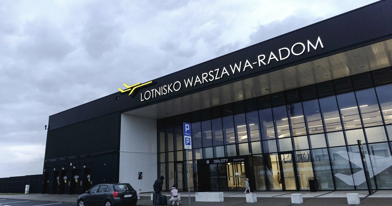 Odwołane loty z Radomia z powodu katastrofy F-16