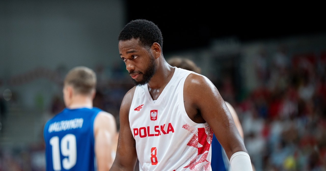 Do niedawna nie był Polakiem. Poprowadził kadrę do historycznego sukcesu. Loyd o zwycięstwie nad gwiazdorem NBA wiadomości,aktualności,Interia Do niedawna nie był Polakiem. Poprowadził kadrę do historycznego sukcesu. Loyd o zwycięstwie nad gwiazdorem NBA