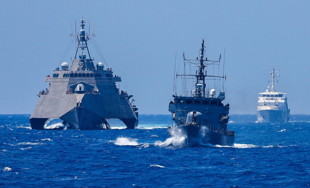 Prężyli muskuły pod nosem Chin. Potężne manewry w Azji