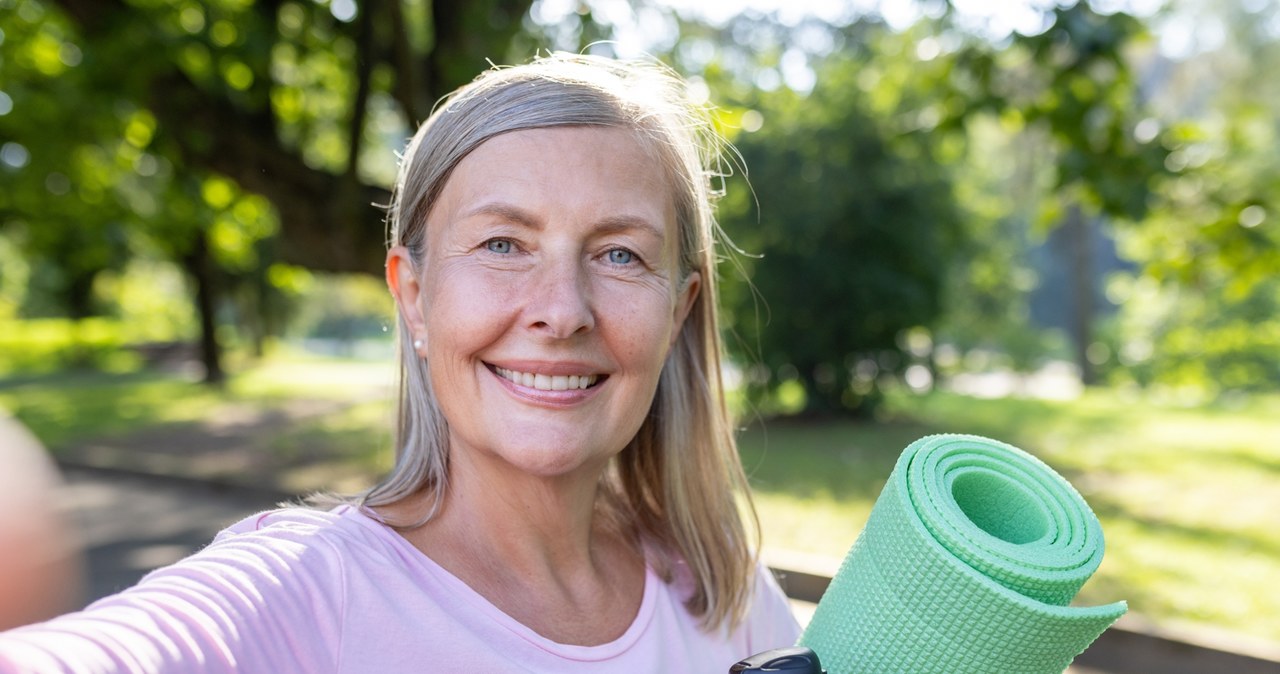 Sekret młodości po menopauzie? Naukowcy wskazują na trening z obciążeniem