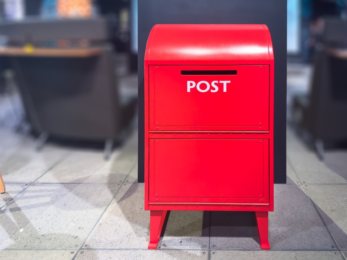 ​Niezwykła historia przesyłki z czasów zimnej wojny. Wróciła do nadawcy po 72 latach