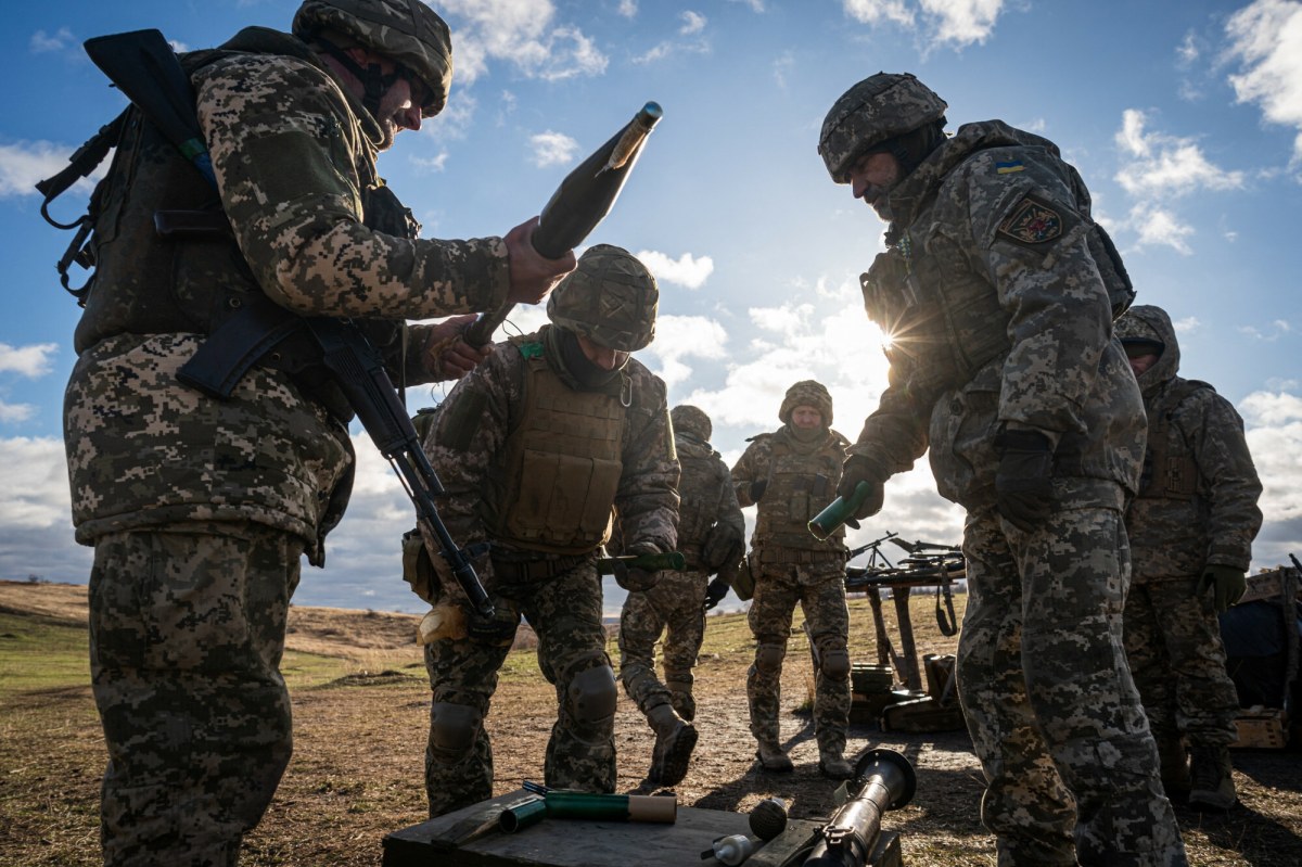 Wiceszef MON o gwarancjach dla Ukrainy: Kluczowa rola Polski