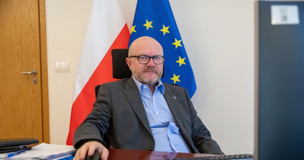 wiadomości,aktualności,Interia Niepewna sytuacja Ukraińców w Polsce. Spotkanie z wiceministrem MSWIA Maciejem Duszczykiem