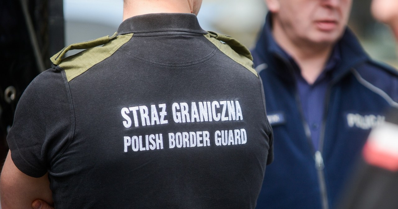 Doprowadzeni do granicy i przekazani stronie ukraińskiej. Polska deportowała 15 osób, komunikat MSWiA wiadomości,aktualności,Interia Doprowadzeni do granicy i przekazani stronie ukraińskiej. Polska deportowała 15 osób, komunikat MSWiA