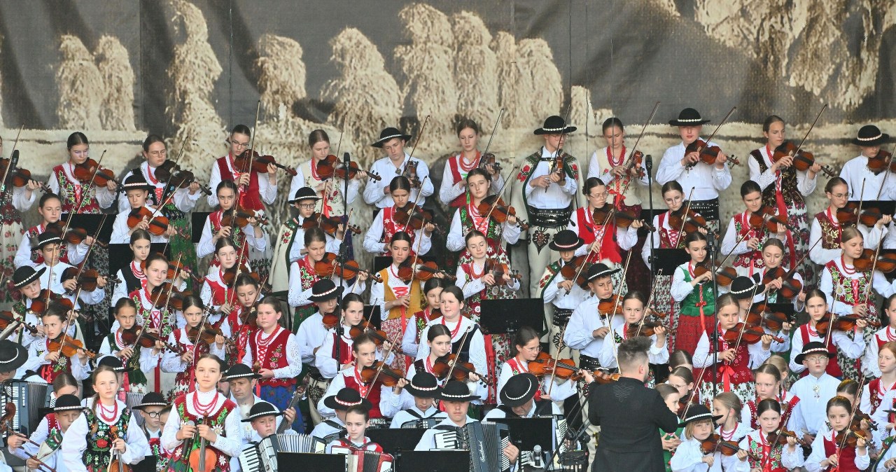 Ten zespół liczy aż 300 osób. Założyciel zna imiona ich wszystkich