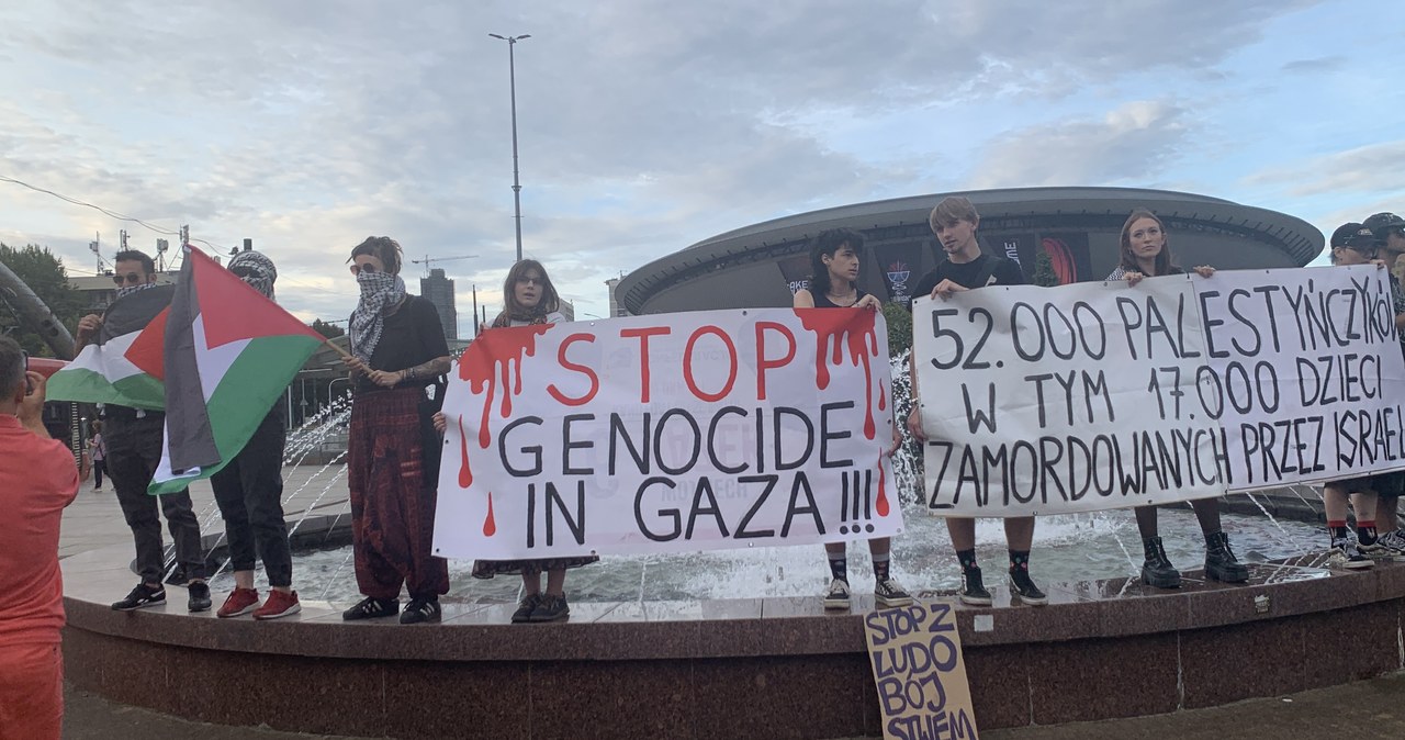 Emocje i protesty pod Spodkiem, konflikt w Strefie Gazy żyje podczas EuroBasketu wiadomości,aktualności,Interia Emocje i protesty pod Spodkiem, konflikt w Strefie Gazy żyje podczas EuroBasketu
