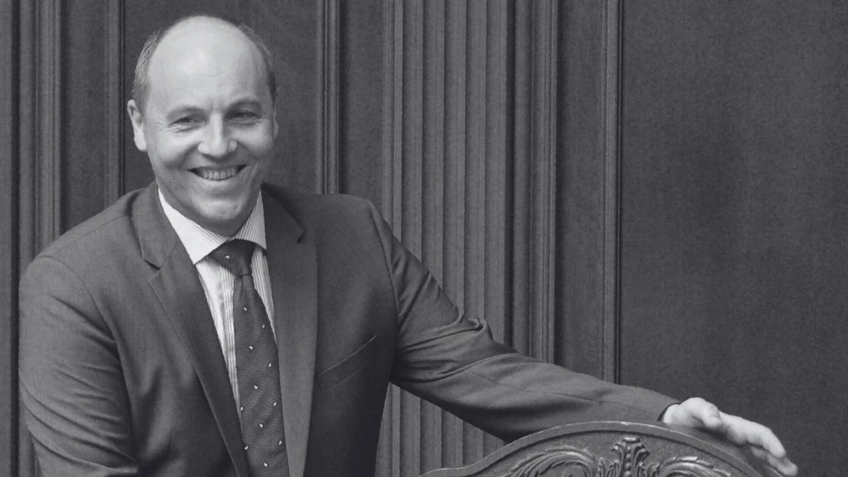 Mężczyzna podejrzany o zamordowanie byłego przewodniczącego ukraińskiej Rady Najwyższej Andrija Parubija zatrzymany - poinformował o tym w nocy z niedzieli na poniedziałek na portalu X Wołodymyr Zełenski. 
