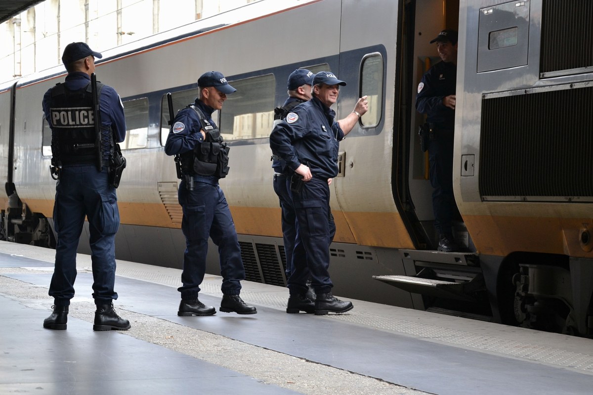 Luksusowa biżuteria warta fortunę ukryta w… majtkach. Policja rozbiła gang złodziei