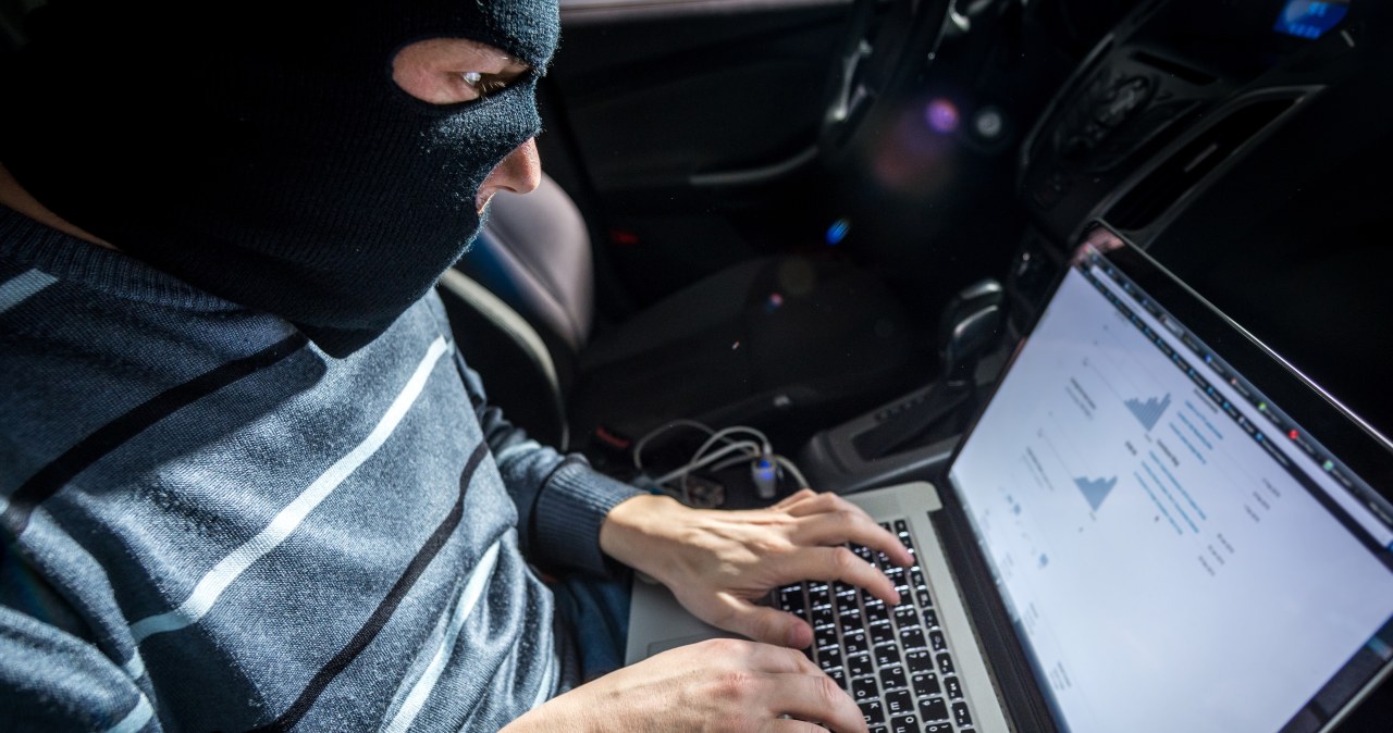 Urządzeniem za 800 zł hakują nowe auta. Niebezpieczny trend