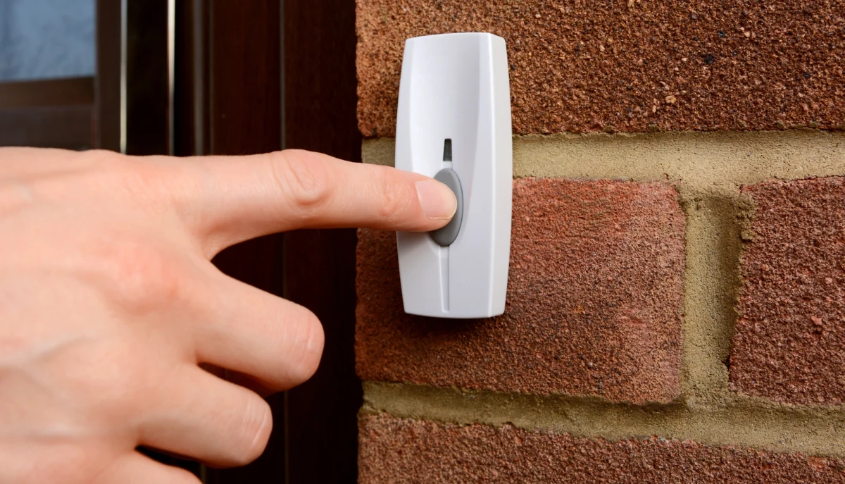 W Houston doszło do tragicznego zdarzenia - 11-letni chłopiec zginął po tym, jak został postrzelony podczas zabawy polegającej na dzwonieniu do drzwi i ucieczce. Dotychczas nikogo nie aresztowano w związku ze śmiercią dziecka.