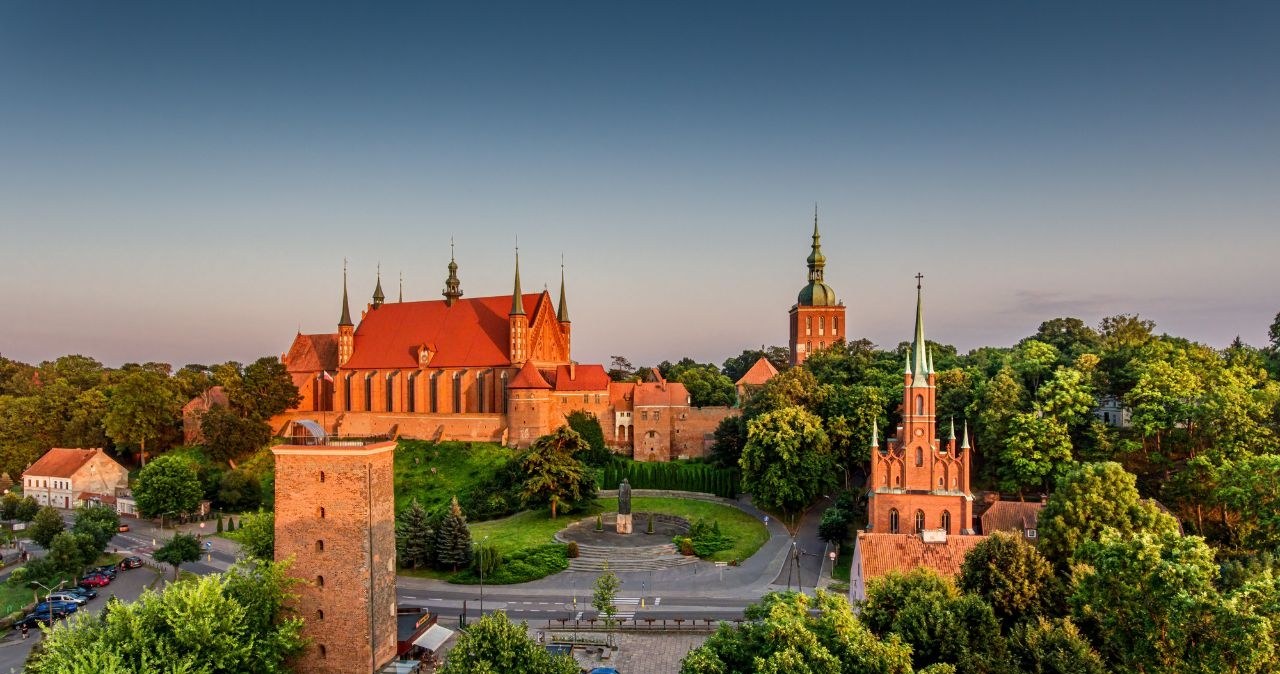 Krótkie wypady dla seniorów. Pomysł na jednodniowe wycieczki