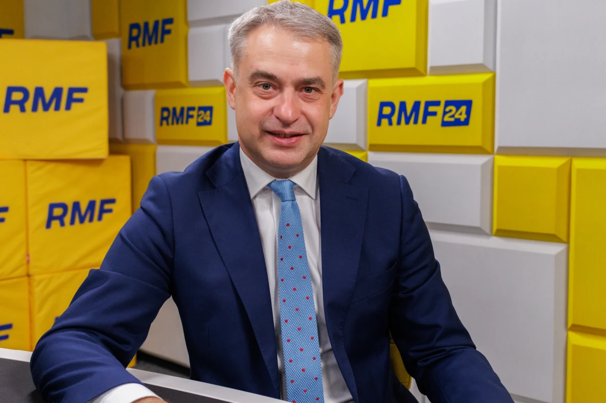 "Kupujemy od Amerykanów masę sprzętu, wydajemy miliardy dolarów. Mamy prawo w Polsce budować prawo dobre dla Polski" - powiedział w Porannej rozmowie w RMF FM o podatku cyfrowym wicepremier Krzysztof Gawkowski. Na pytanie, czy rząd wycofa się z planów wprowadzenia nowej daniny w razie krytyki Donalda Trumpa, odpowiedział stanowczo: "Nie". "Ustawa będzie pod koniec tego roku" - dodał.