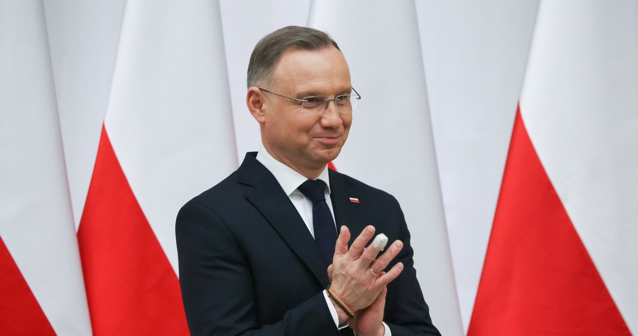 Andrzej Duda stracił część palca. Teraz były prezydent ujawnia kulisy wypadku wiadomości,aktualności,Interia Andrzej Duda stracił część palca. Teraz były prezydent ujawnia kulisy wypadku