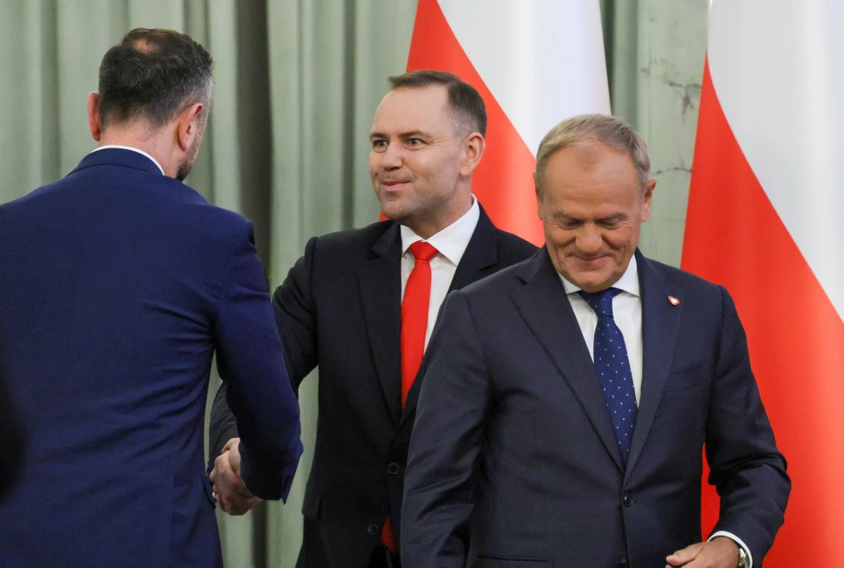 Projekt ustawy o pomocy dla obywateli Ukrainy dopiero za tydzień ma być uchwalony przez rząd i chociaż trafi do Sejmu długo po projekcie prezydenta, wyprzedzi jego propozycję - informuje dziennikarz RMF FM.