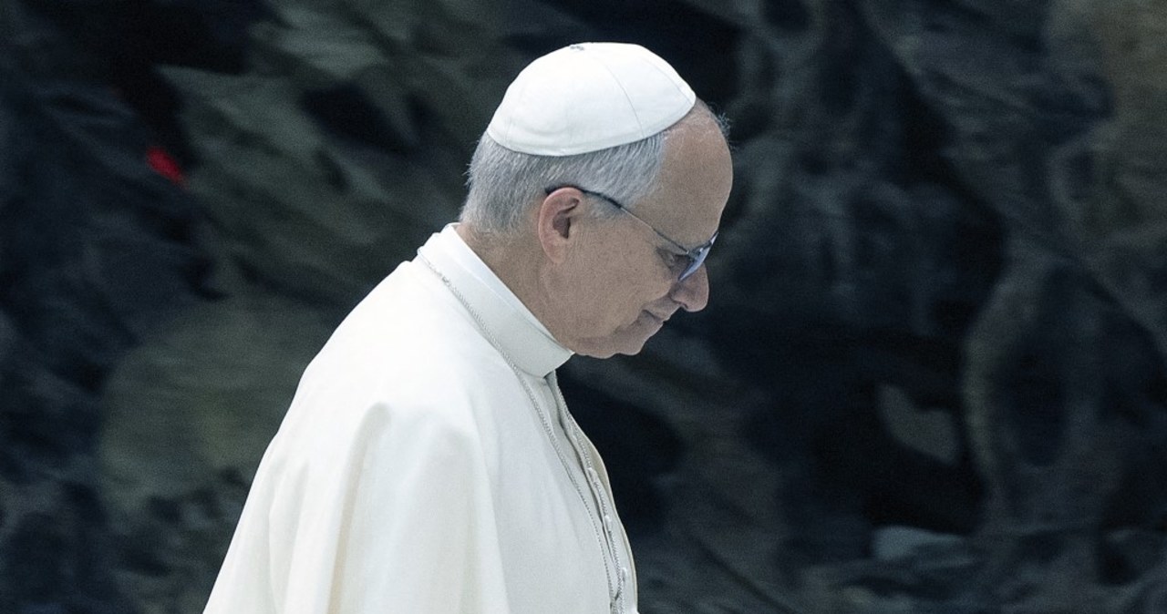 Papież apelował o pokój i wysłał zaproszenie. Prezydent Izraela zjawi się w Watykanie wiadomości,aktualności,Interia Papież apelował o pokój i wysłał zaproszenie. Prezydent Izraela zjawi się w Watykanie