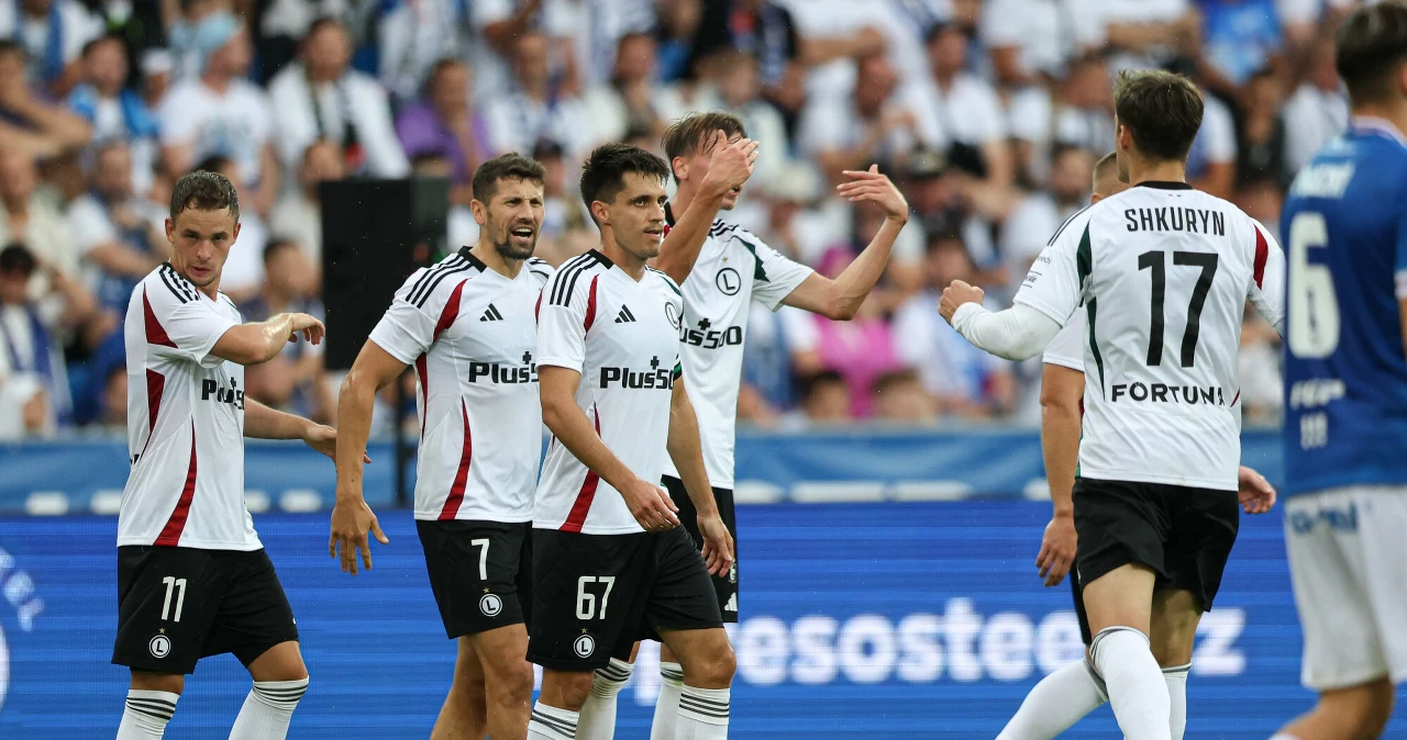 Legia Warszawa - Pogoń Szczecin w 10. kolejce PKO Ekstraklasy. Relacja na żywo
