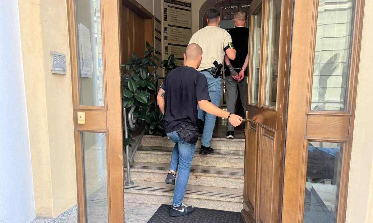 Strzały przed zakładem pracy w Wielkopolsce. Celem była kobieta
