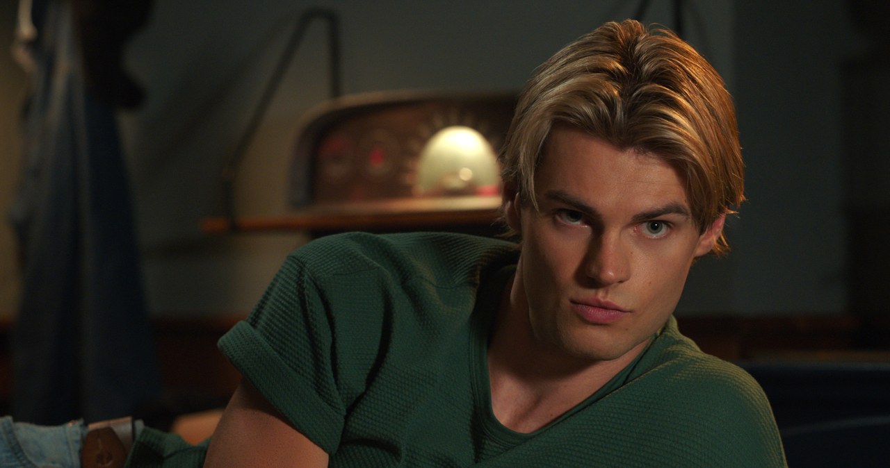 Ten serial robi furorę! Produkcja zdetronizowała choćby "Wednesday"