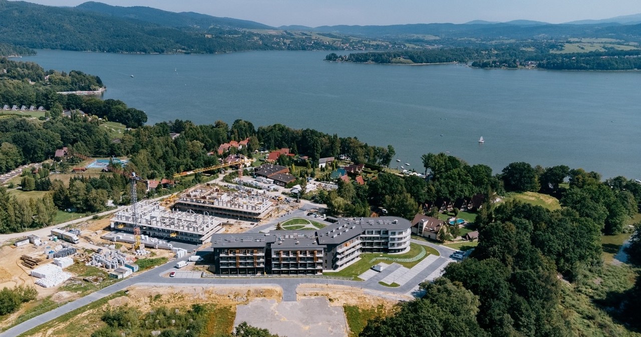 Nad Jeziorem Żywieckim jak w alpejskim kurorcie. Powstaje luksusowe osiedle