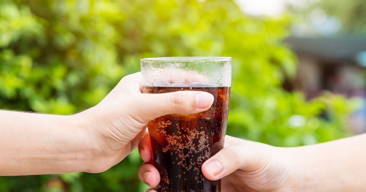 Internauci oszaleli na punkcie tego przepisu. "Naprawdę smakuje jak cola!"