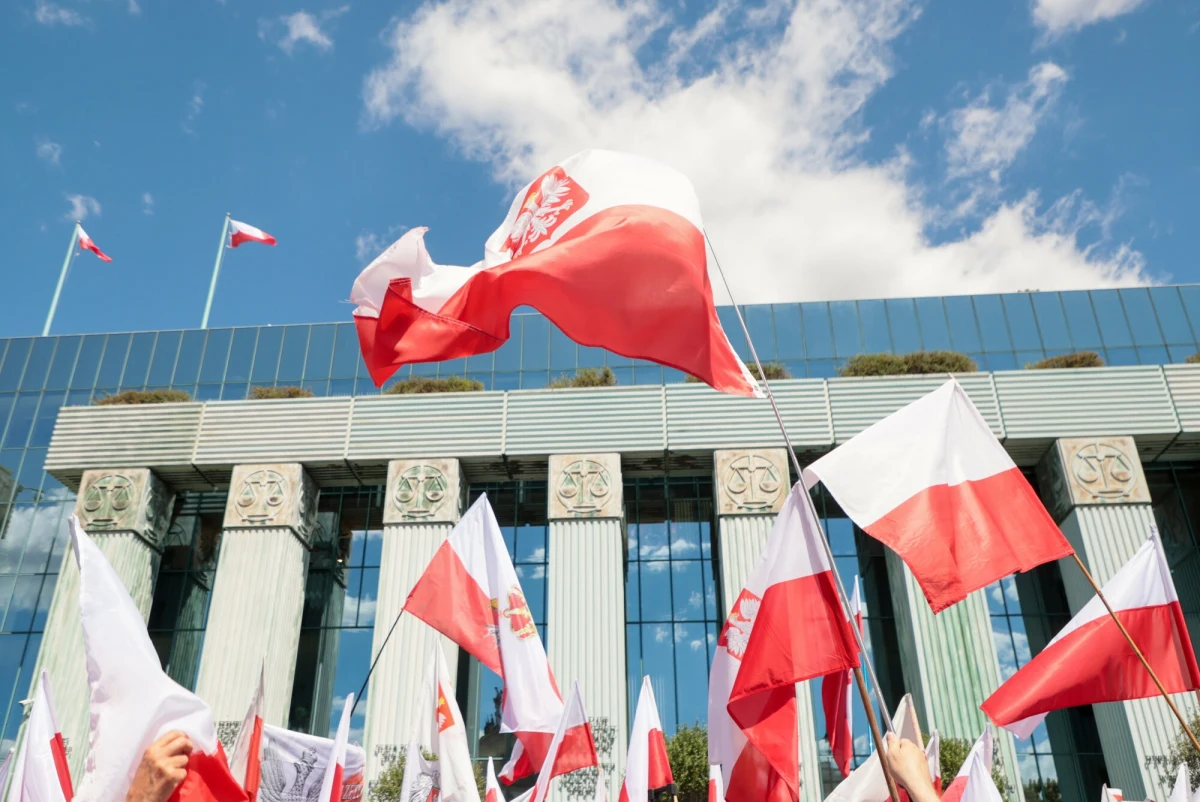 Ustanowienie Dnia Inwalidy Wojennego, który miałby być obchodzony 12 kwietnia, proponuje Polska 2050. Projekt ustawy jest już w Sejmie. "Byłby to wyraz uznania dla osób, które doznały trwałego uszczerbku na zdrowiu w służbie wojskowej lub w wyniku działań wojennych" - powiedział poseł Adam Luboński.