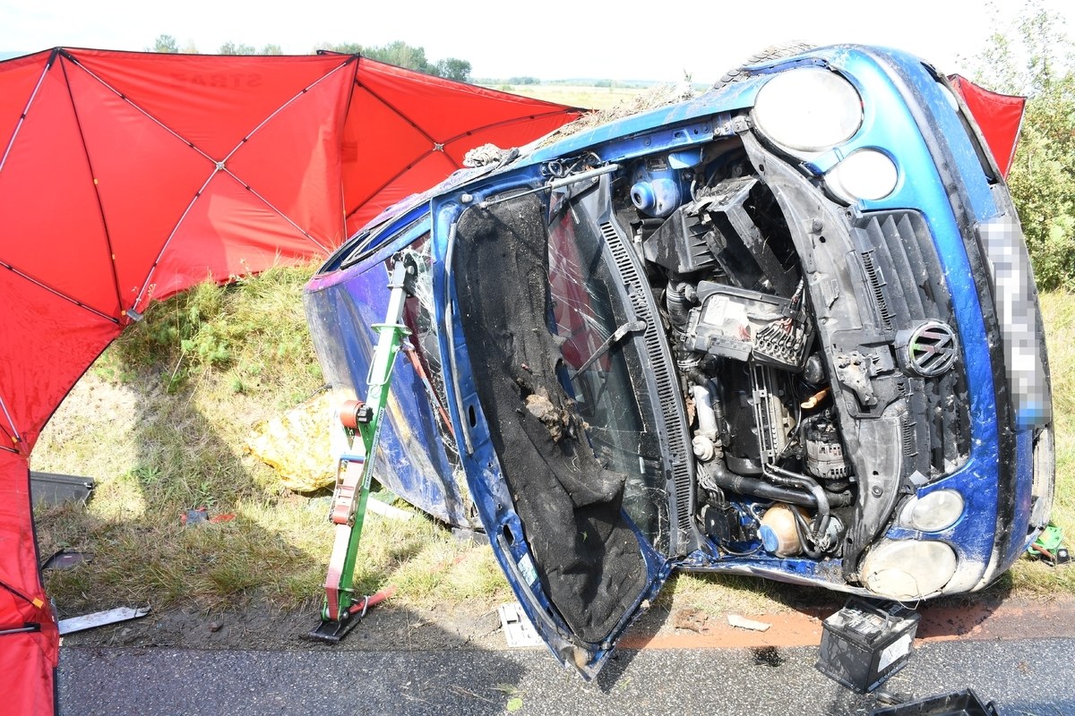 18-latka nie żyje, 21-latka w szpitalu. Prędkość przyczyną tragedii na Podkarpaciu?