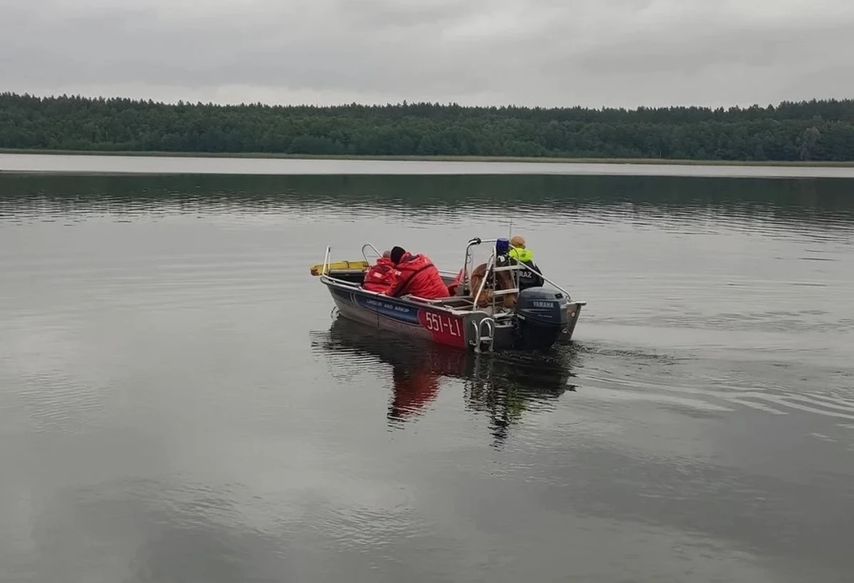 Trzej nastolatkowie, którzy pod koniec czerwca wypłynęli kajakami na jezioro Małszewskie w gminie Jedwabno (Warmińsko-Mazurskie), byli pod wpływem alkoholu - dowiedział się dziennikarz RMF FM. Potwierdziły to badania toksykologiczne.