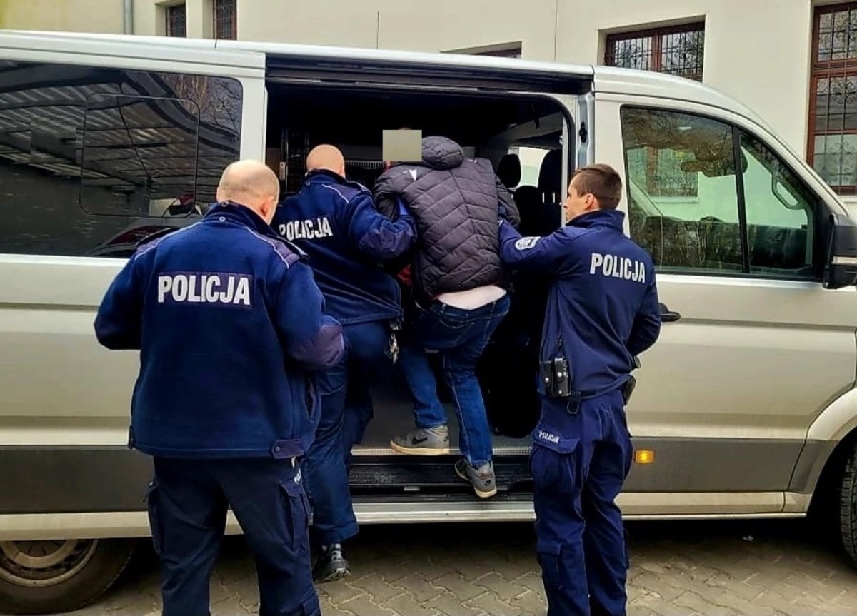 Zaatakował nożem babcię w zakładzie fryzjerskim. Jest decyzja śledczych