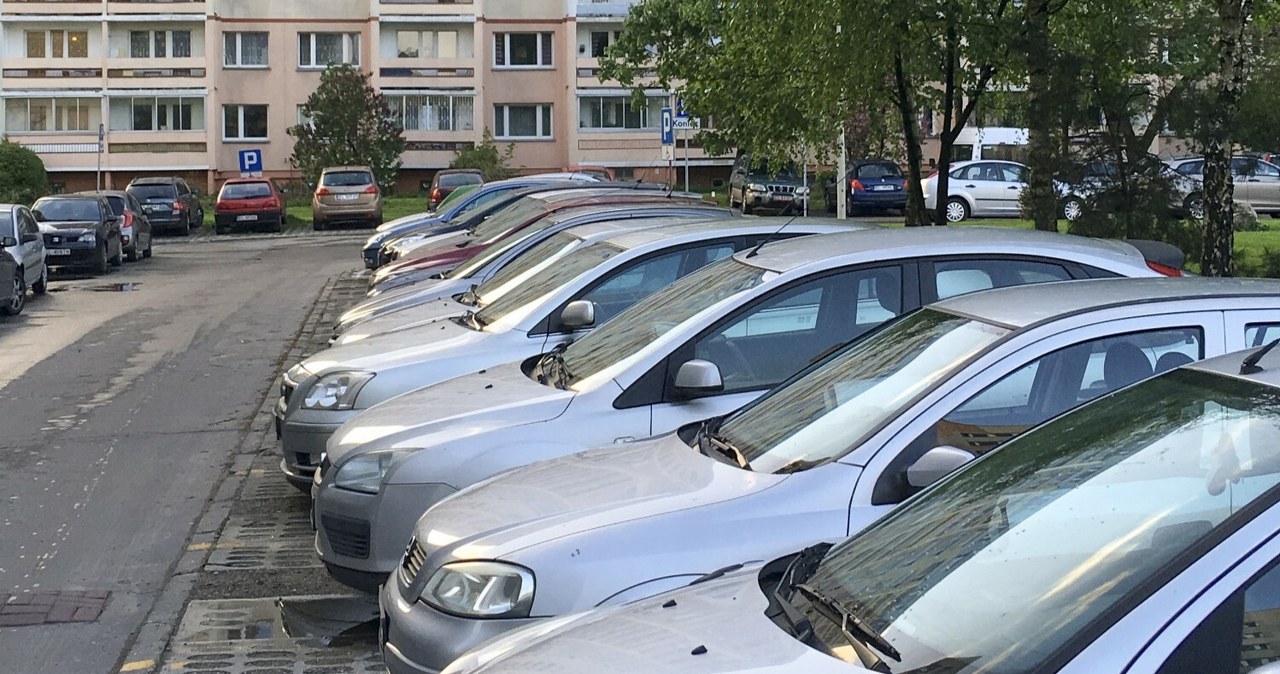 Rząd zdecydował w sprawie podatku od samochodów spalinowych