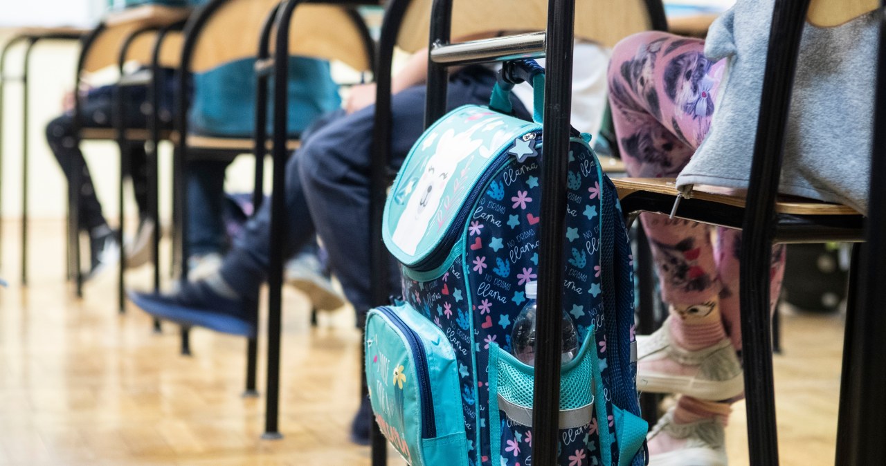 Seria kontroli w szkołach. Sprawdzą, co noszą uczniowie