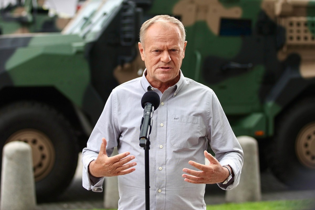 Премьер-министра сменят? Вот последний опрос