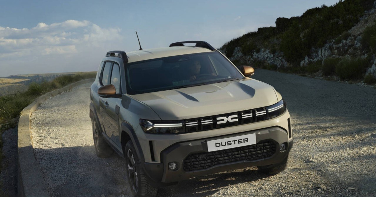 Dacia Duster i Bigster będą jeździć na trzech paliwach. I to niezwykle tanio wiadomości,aktualności,Interia Dacia Duster i Bigster będą jeździć na trzech paliwach. I to niezwykle tanio