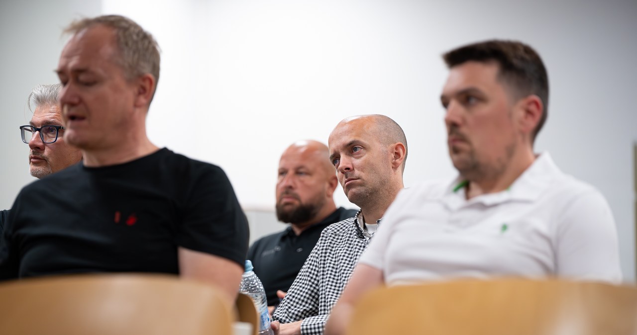 Profesjonalny głos meczu. Superliga stawia na jakość i certyfikuje spikerów wiadomości,aktualności,Interia Profesjonalny głos meczu. Superliga stawia na jakość i certyfikuje spikerów