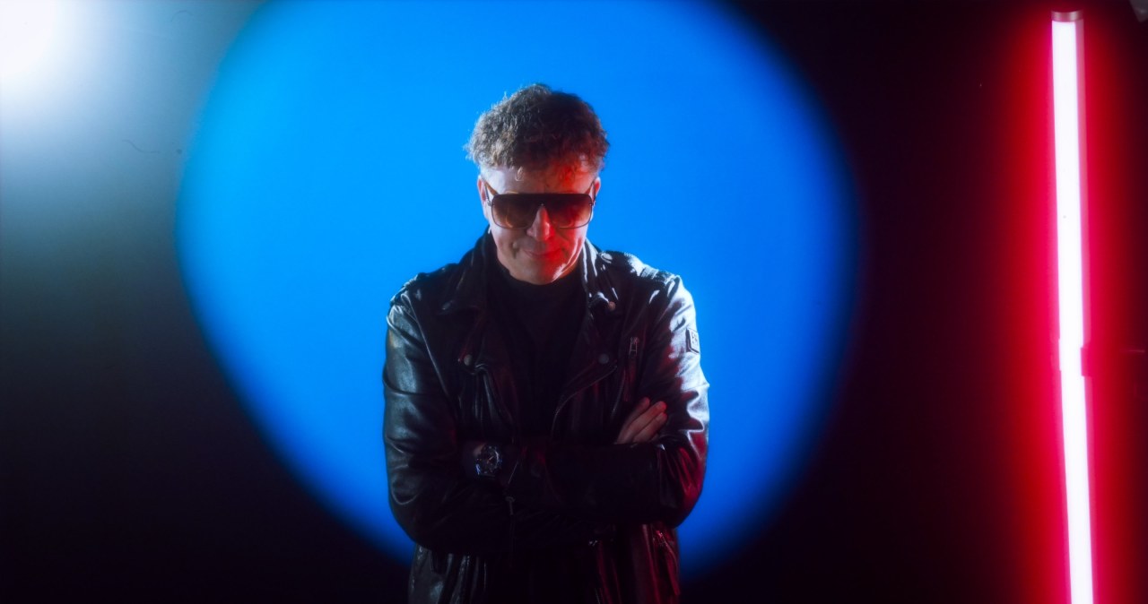 To był wielki hit parkietów połowy lat 90. Polak w nowej wersji przeboju