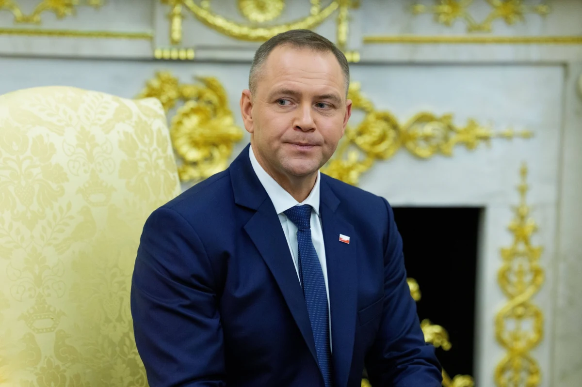 ​Prezydencki minister Marcin Przydacz poinformował w czwartek, że 16 września prezydent Karol Nawrocki złoży wizytę nie tylko w Berlinie, ale także w Paryżu. Jak przekazał, jednym z głównych tematów rozmów ma być umowa Unii Europejskiej z krajami Mercosuru.
