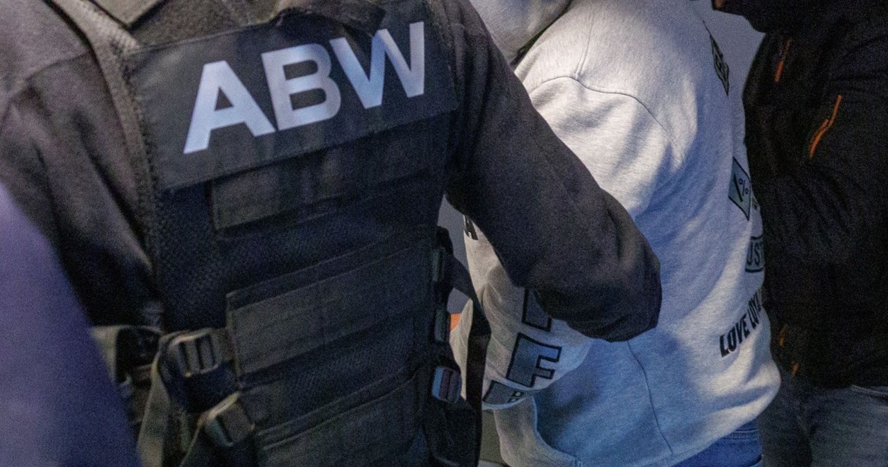 Polskie służby rozpracowały rosyjską siatkę. Media: Szpiedzy domagają się azylu wiadomości,aktualności,Interia Polskie służby rozpracowały rosyjską siatkę. Media: Szpiedzy domagają się azylu