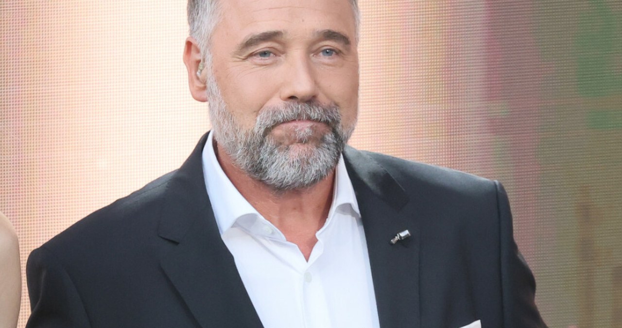 Łukasz Nowicki zaliczył wpadkę na antenie. Niecodzienne sceny w "PnŚ"