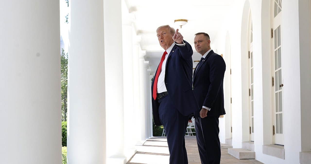 wiadomości,aktualności,Interia Jeden Donald zakończy karierę drugiego? Los Tuska w rękach Trumpa [OPINIA]