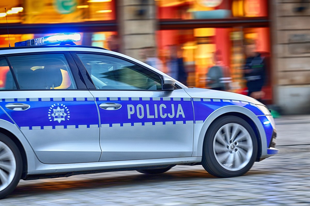 Uzbrojony mężczyzna przechadzał się w centrum Krakowa