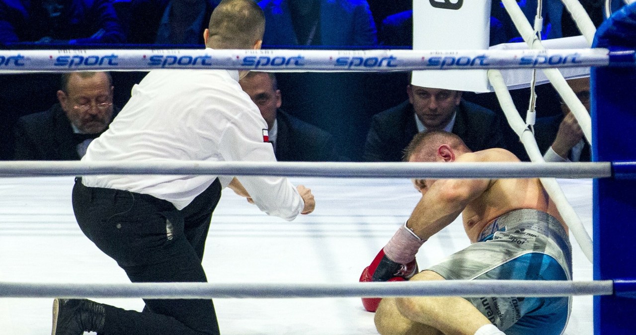 Adamek zdemolowany w ringu. A po chwili drugi nokaut. wiadomości,aktualności,Interia Adamek zdemolowany w ringu. A po chwili drugi nokaut.