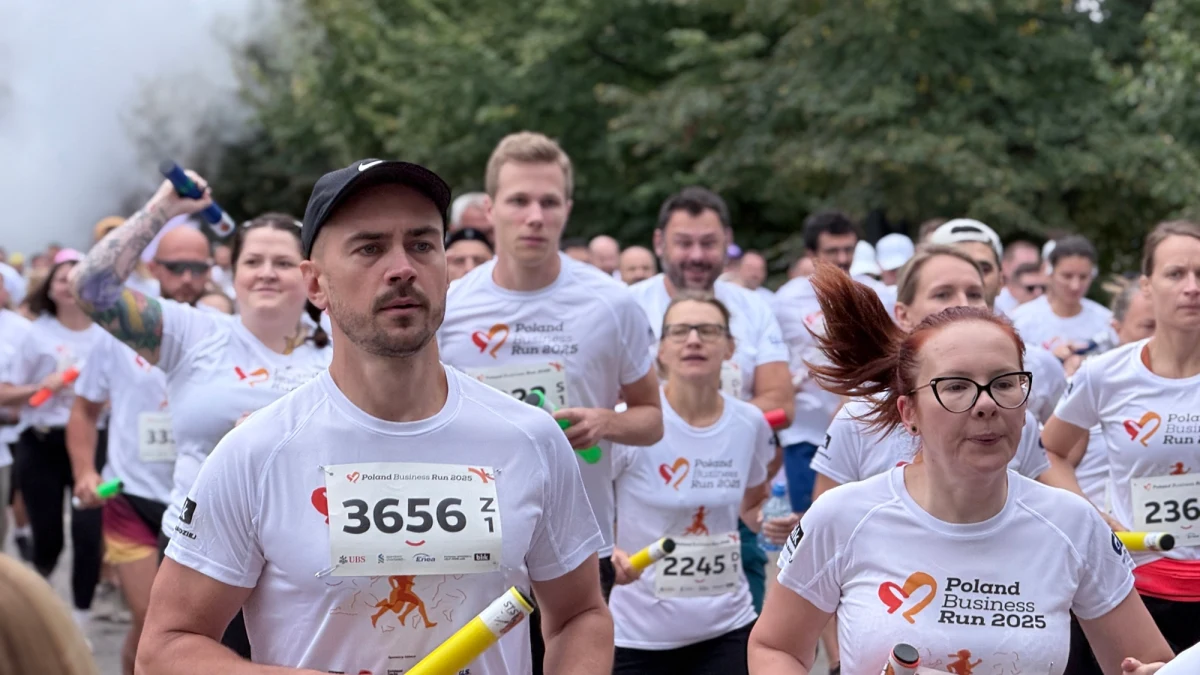 Niedziela to drugi dzień tegorocznej edycji Poland Business Run w Krakowie. Uczestnicy imprezy biegli, by pomagać osobom z niepełnosprawnością ruchową, po amputacjach i po mastektomii.