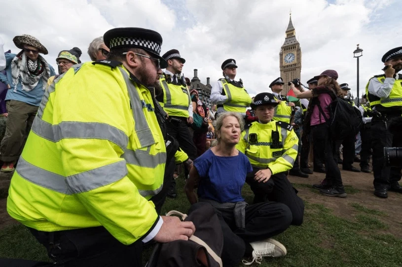 Interwencja policji na manifestacji w Londynie. 890 osób zatrzymanych