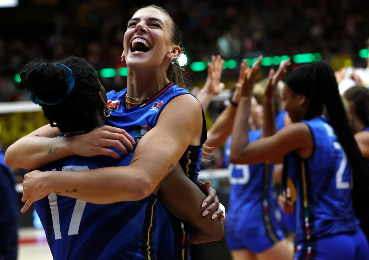 Włoskie siatkarki mistrzyniami świata! Losy złotego medalu długo się ważyły, ale ostatecznie zawodniczki z Półwyspu Apenińskiego po emocjonującym finale pokonały Turczynki 3:2 (25:23, 13:25, 26:24, 19:25, 15:8).