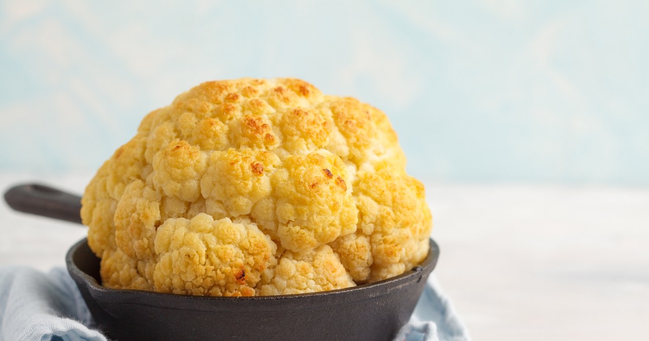 To prawdopodobnie najlepszy przepis na pieczonego kalafiora w całości