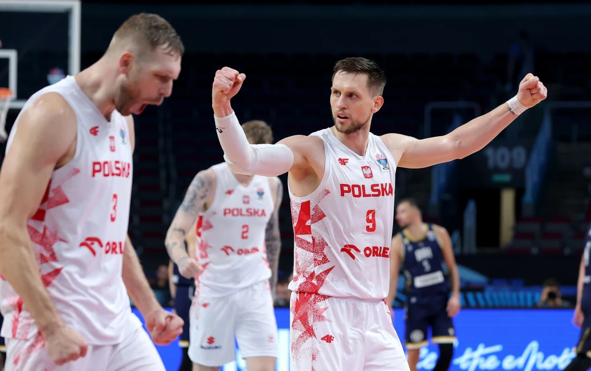 Jeden krok dzieli polskich koszykarzy od półfinału mistrzostw Europy. Już dziś o godzinie 16 w Rydze Biało-Czerwoni zmierzą się z Turcją w ćwierćfinale Eurobasketu.